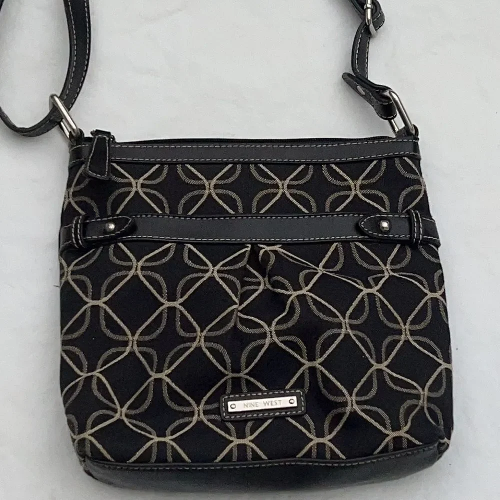 Nine West black canvas purse - Picture 2 of 6